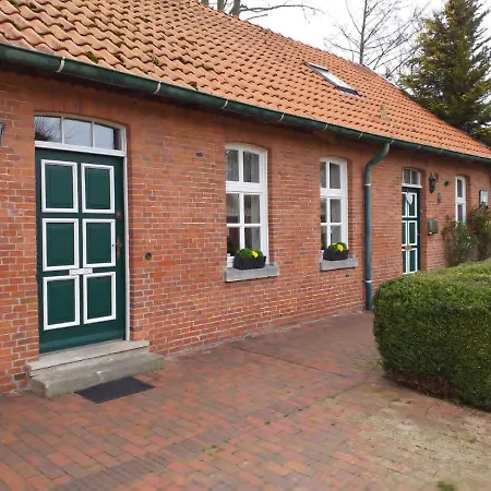 Ferienhuuske Timmel Holiday home Grossefehn